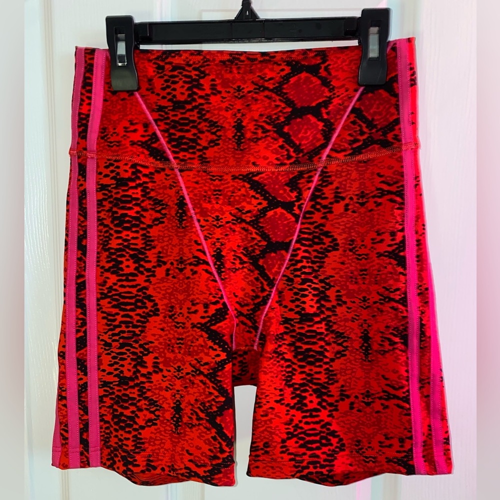 ivy park bike shorts. size small. rare. only tried on. no tags.